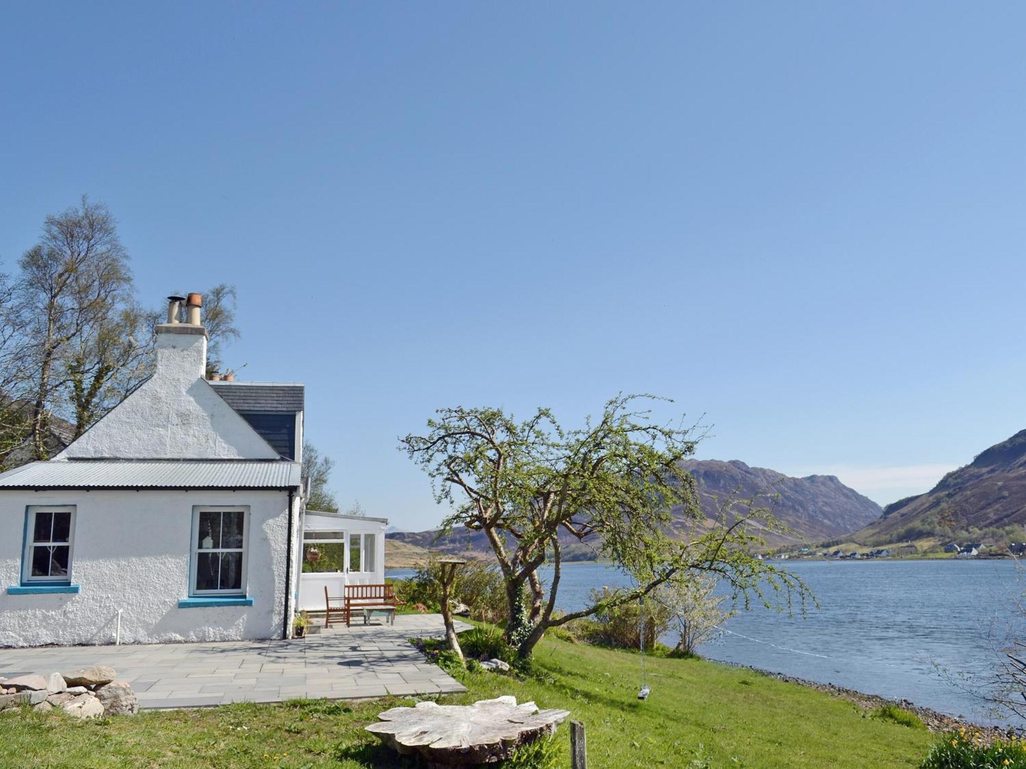 Loch Shore Cottage Дорни Екстериор снимка