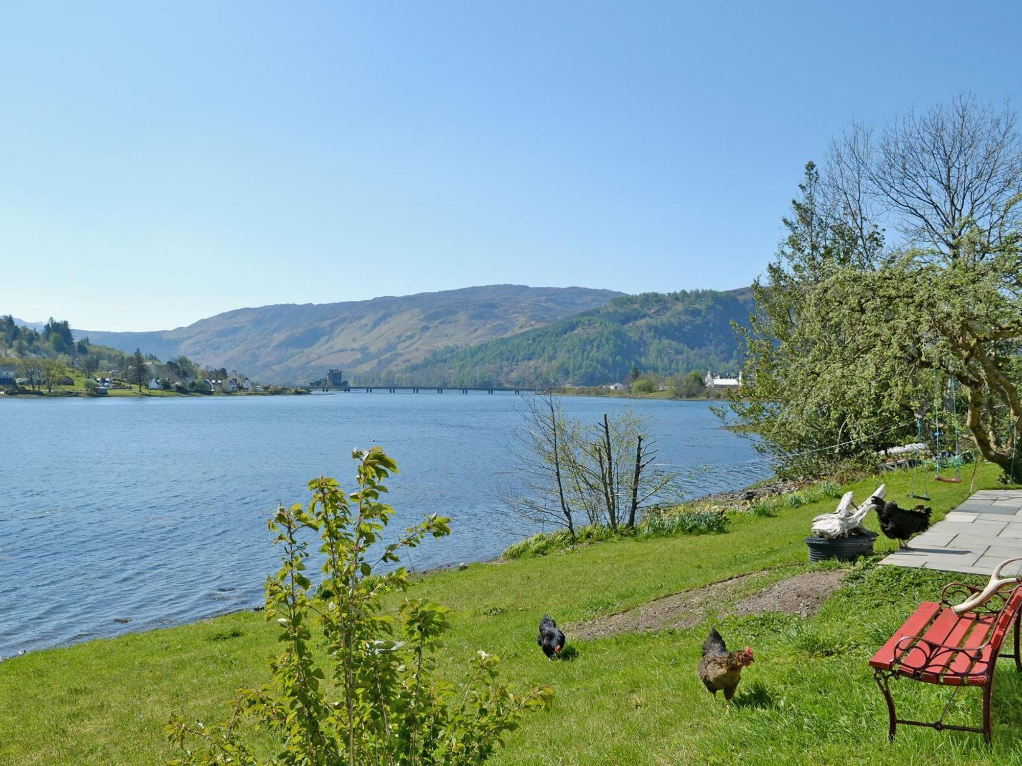 Loch Shore Cottage Дорни Екстериор снимка